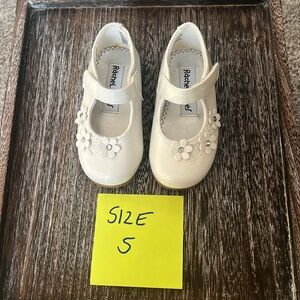 New in box Rachel Shoes - Size 5 pearl shoes
